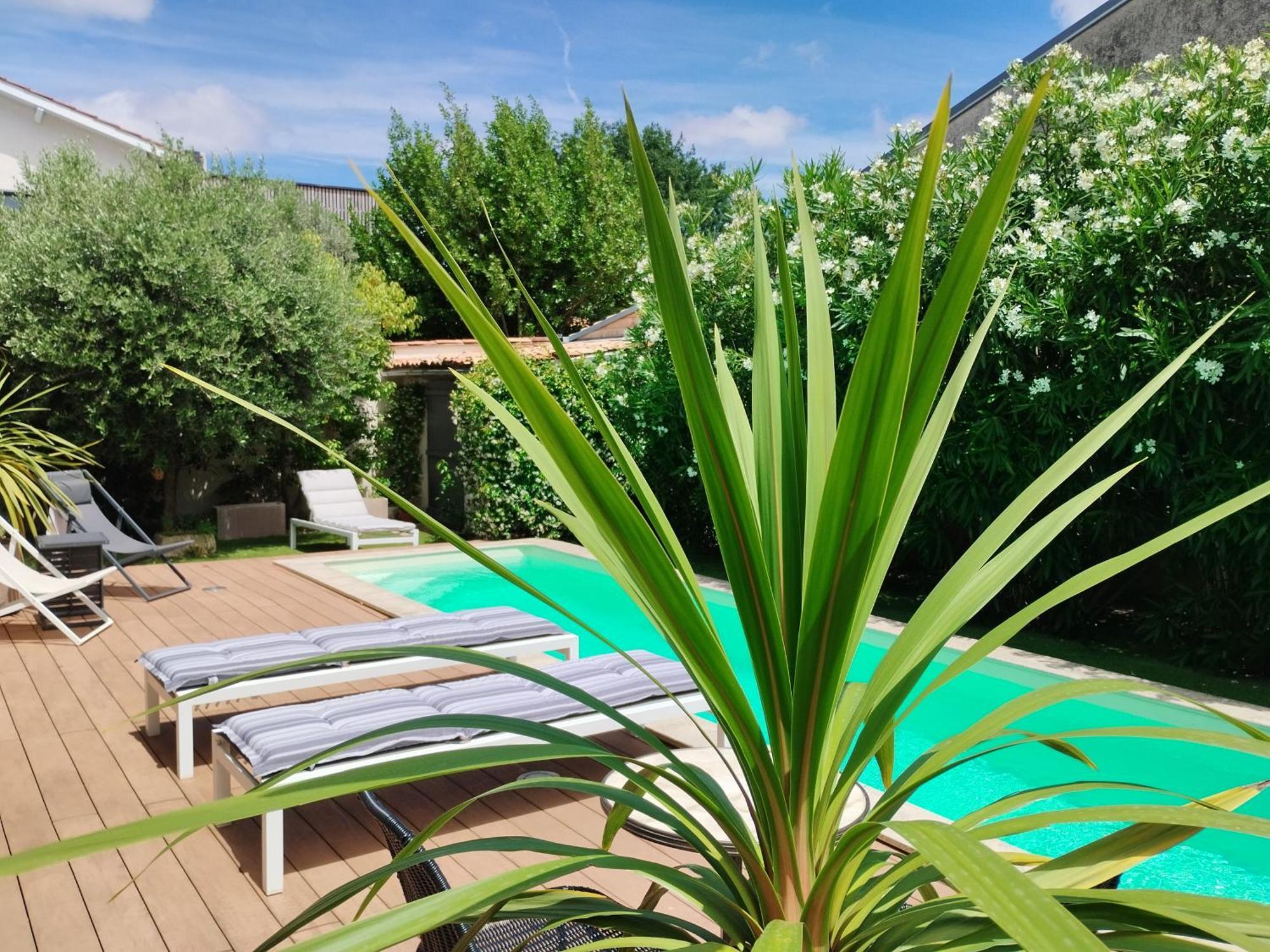 Suite Dans Une Echoppe Begles Exterior photo
